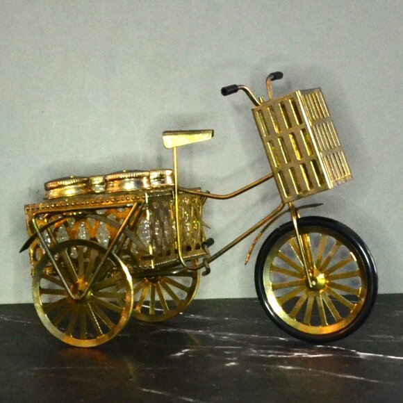 Brass 3 Wheeler Bike With 4 Salt And Pepper Shakers Dining Serveware Decor - Picture 3 of 5